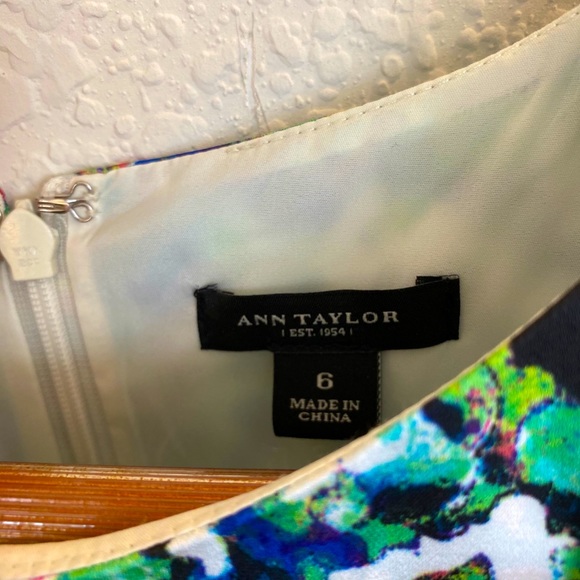 Ann Taylor Garden Floral Dress size 6 - Picture 10 of 12